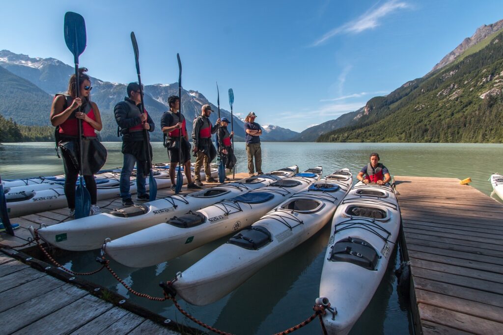 Safety demonstration for kayakers